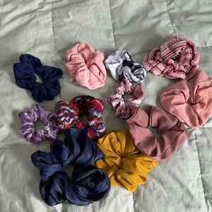 Multicolor Scrunchie Set